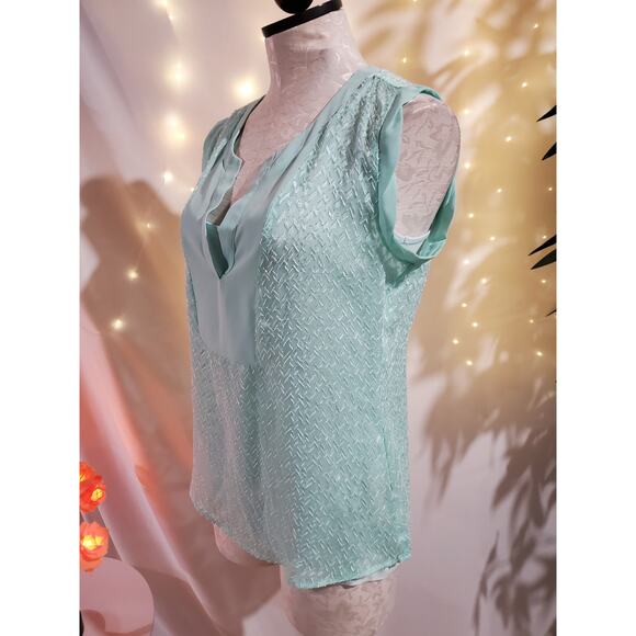 Lord & Taylor 2 Piece Blouse Tank Set Pastel Aqua Blue Top Womens Size M Petite - Picture 2 of 8
